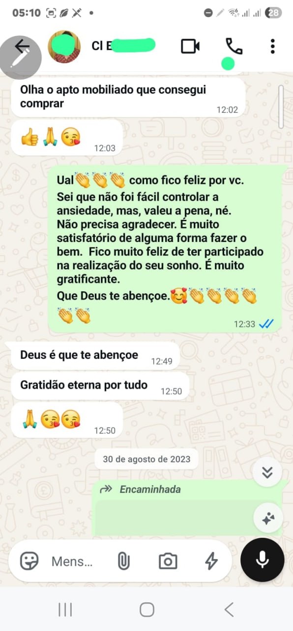 Print de conversa no WhatsApp: cliente conta que conseguiu comprar o apartamento mobiliado e agradece a Iris